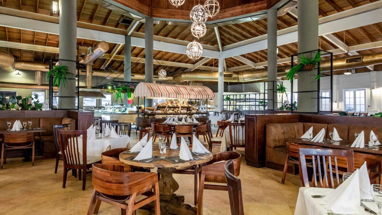Be Live Collection Punta Cana (Adults Only) Eksteriør billede The restaurant at the resort
